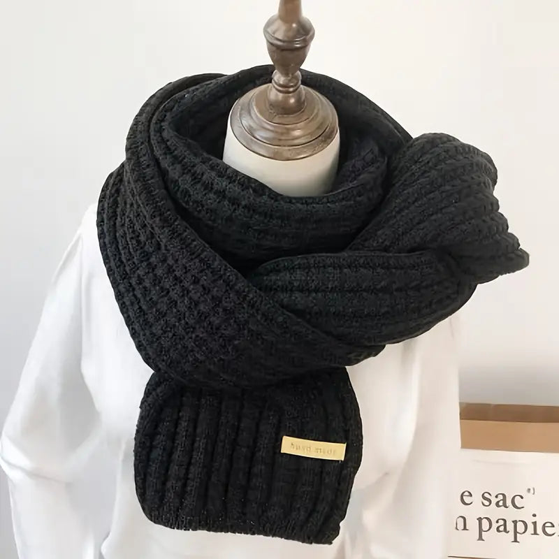 Bea Knitted Scarf in Vintage Style – Warmth with a Touch of Elegance