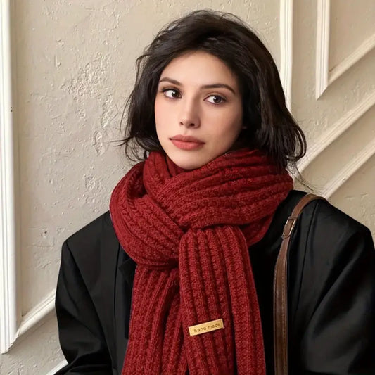 Bea Knitted Scarf in Vintage Style – Warmth with a Touch of Elegance